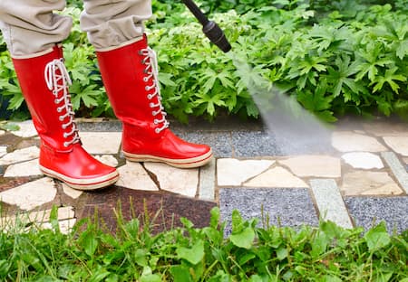 The Reasons To Avoid DIY Pressure Washing